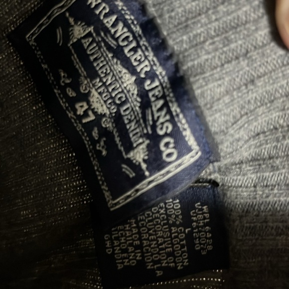 Wrangler button down turtleneck - Picture 2 of 2